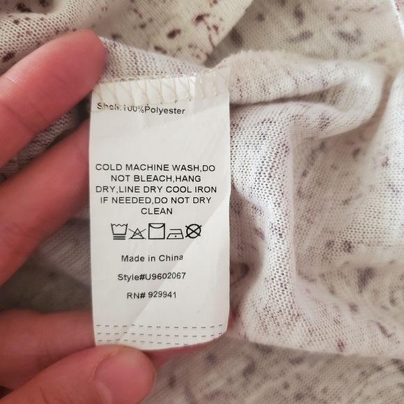 Weekend Suzanne Betro Ivory Long sleeve top with burgundy Paisley Design - Picture 7 of 8